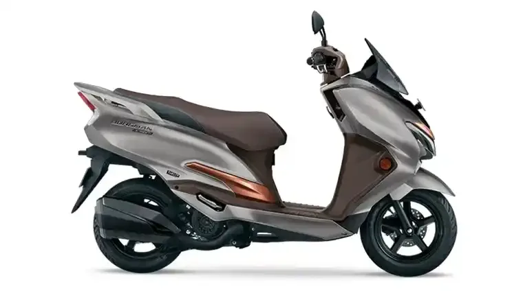 Burgman Street 125 Metallic Mat Platinum Silver No 2 and Metallic Mat Luxe Copper